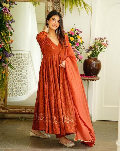 Women Embroidered Kurta Set with Dupatta