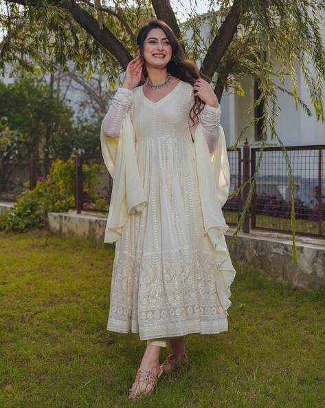 Women Embroidered Anarkali Kurta Set